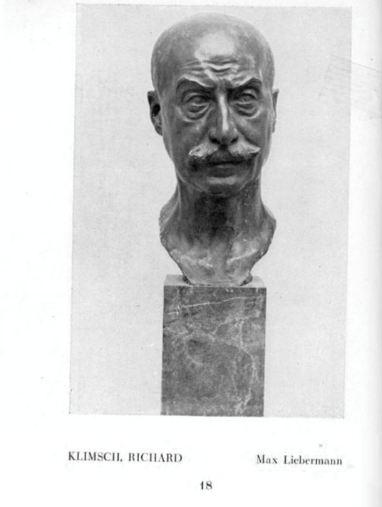 Auszug aus dem Katalog der Münchner Kunstausstellung im Glaspalast im Jahr 1927. Wiedergegeben ist die Seite mit der Abbildung der Liebermann-Büste von Fritz Klimsch