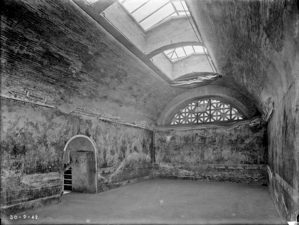 The semi-subterranean room at the Villa of Livia with the reconstructed vault, beginning of the XX cent. A.D.© Museo Nazionale Romano, photo: Servizio Fotografico SAR